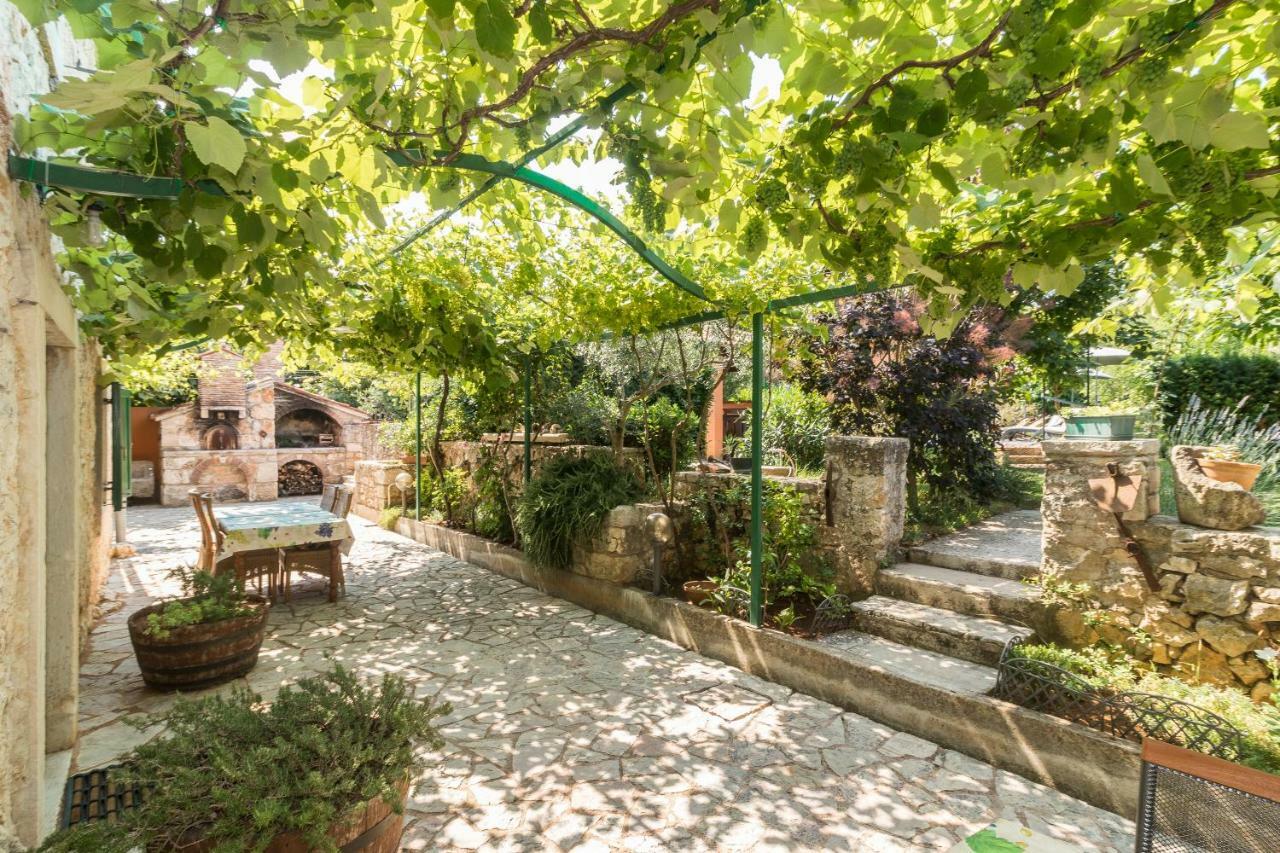 Country House Apartments Пула Екстер'єр фото
